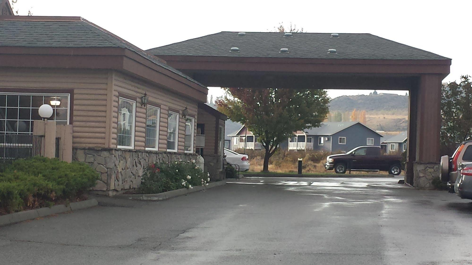 Omak Inn Exterior photo
